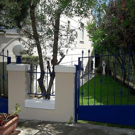 Ideal Family House เนอาเปรามอส ภายนอก รูปภาพ