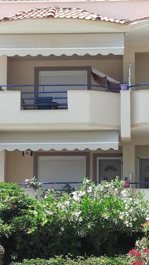 Ideal Family House เนอาเปรามอส ภายนอก รูปภาพ
